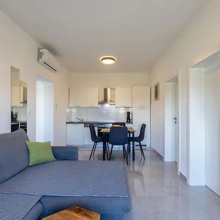 Apartment Hidden Gem Zecevo