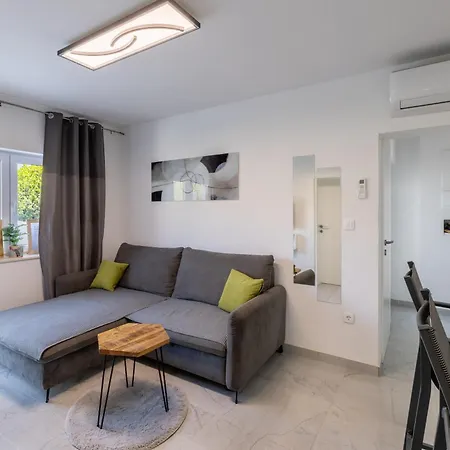 Hidden Gem Apartment Zecevo